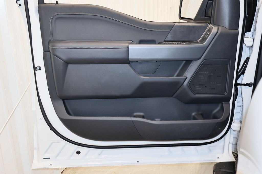 2025 Ford F-150 XLT photo 6