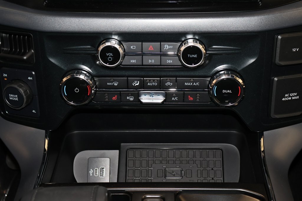 2025 Ford F-150 XLT photo 17
