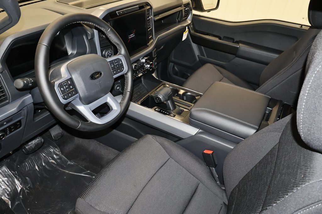 2025 Ford F-150 XLT photo 18