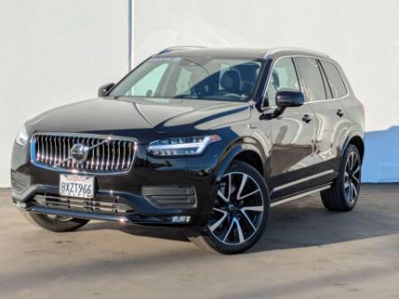 2022 Volvo XC90 T6 Momentum 7 Passenger