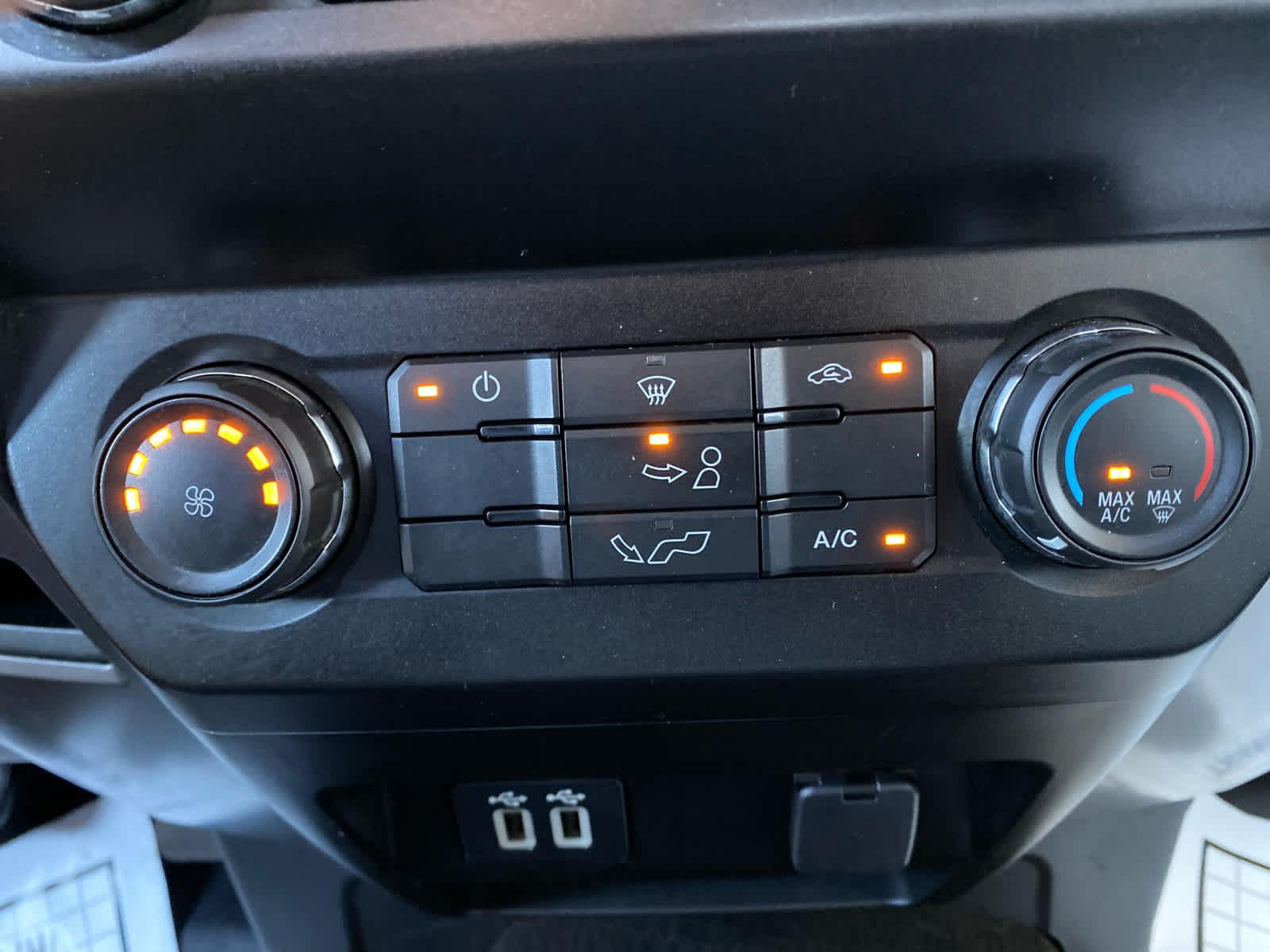 2019 Ford F-150 XLT photo 14