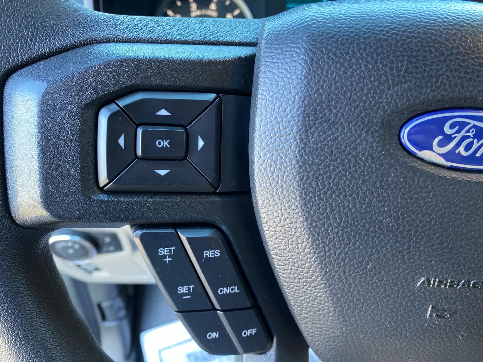 2019 Ford F-150 XLT photo 10