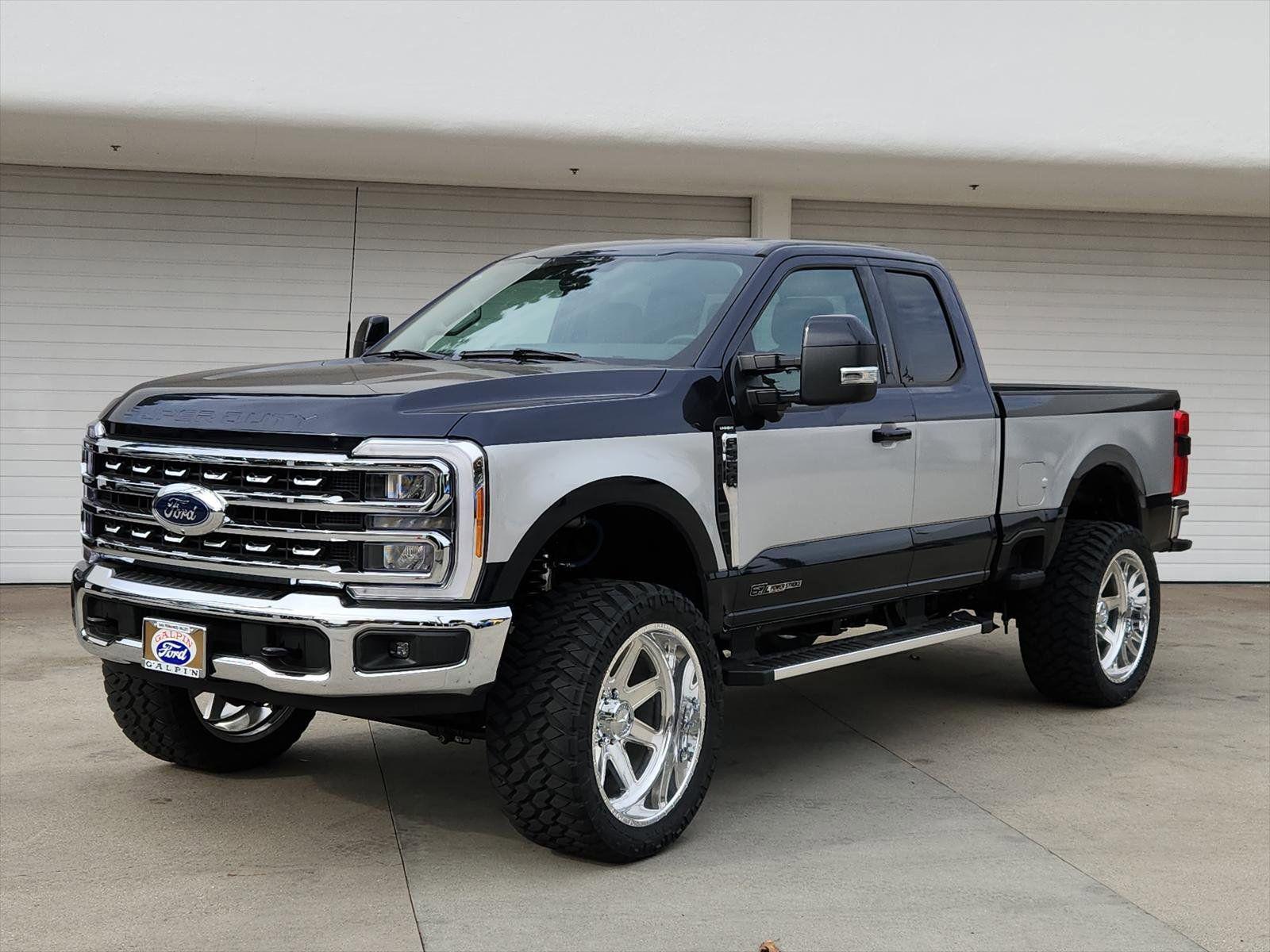 2023 Ford F-350 SD LARIAT