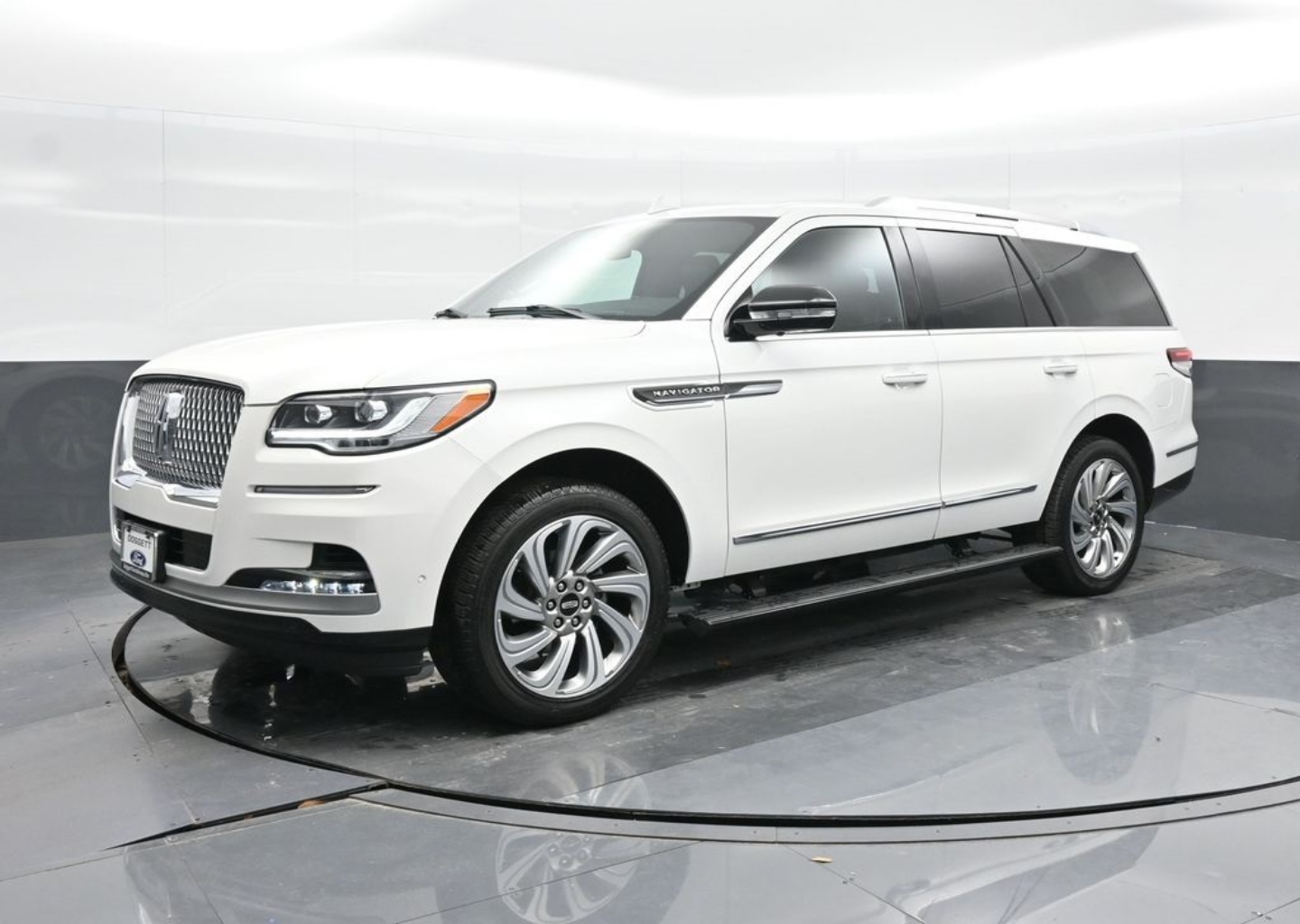 Used 2024 Lincoln Navigator Premiere with VIN 5LMJJ2NG3REL07240 for sale in Houston, TX
