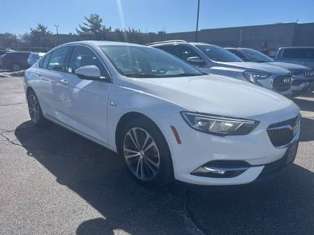 2018 Buick Regal Essence