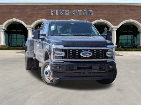 2025 Ford Super Duty F-350 DRW Platinum