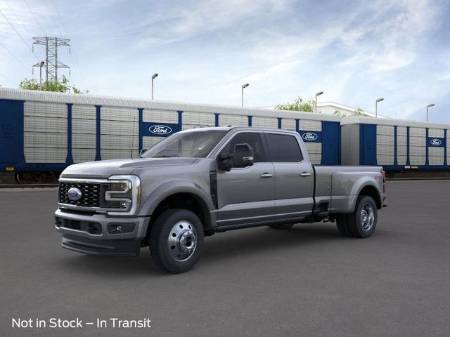 2025 Ford Super Duty F-450 DRW Platinum