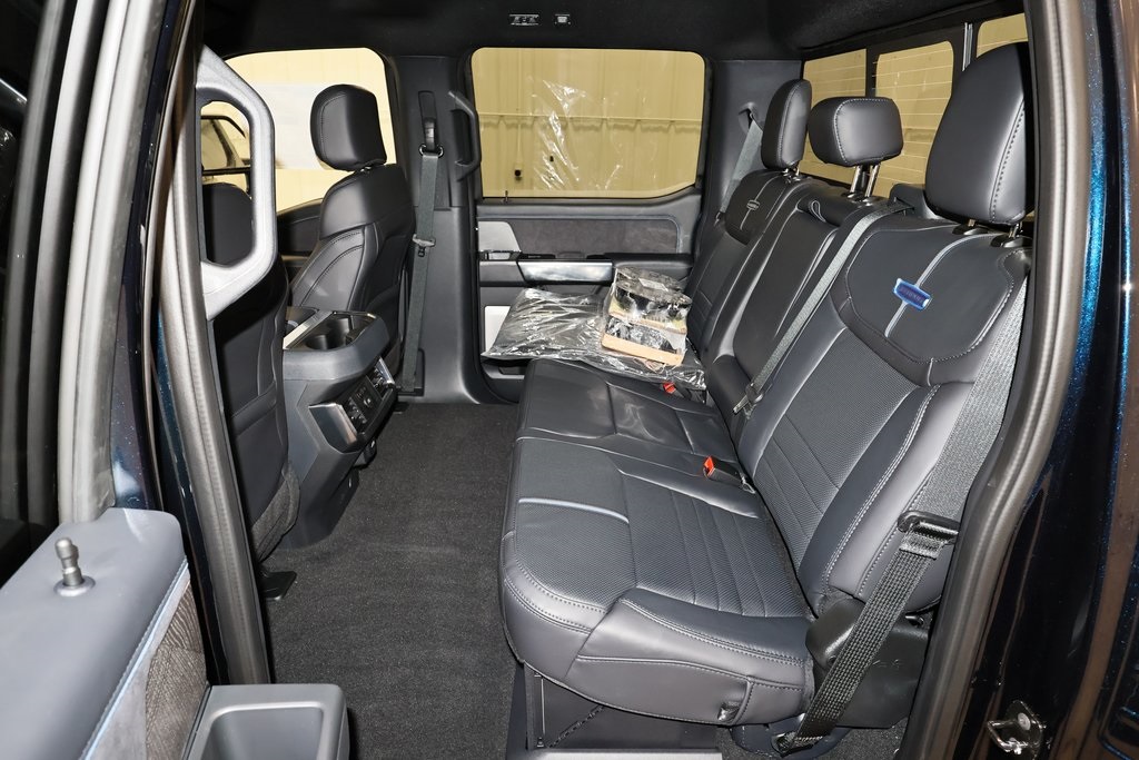 2025 Ford F-350 photo 8