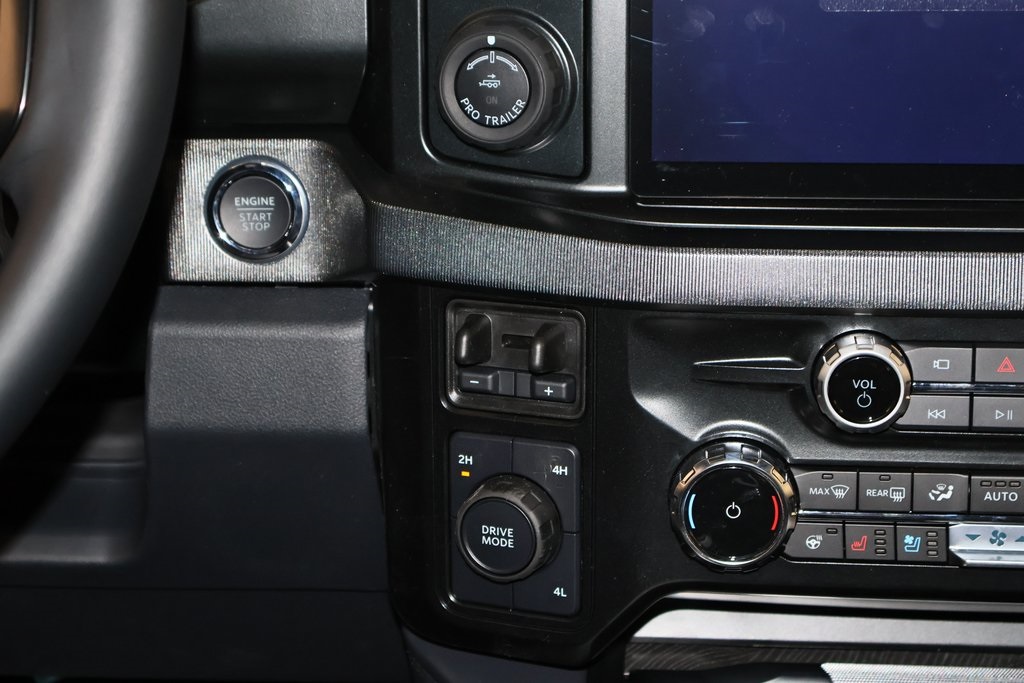 2025 Ford F-350 photo 17