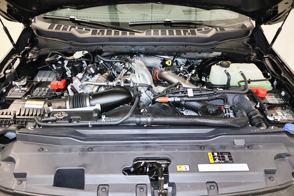2025 Ford F-350 photo 26