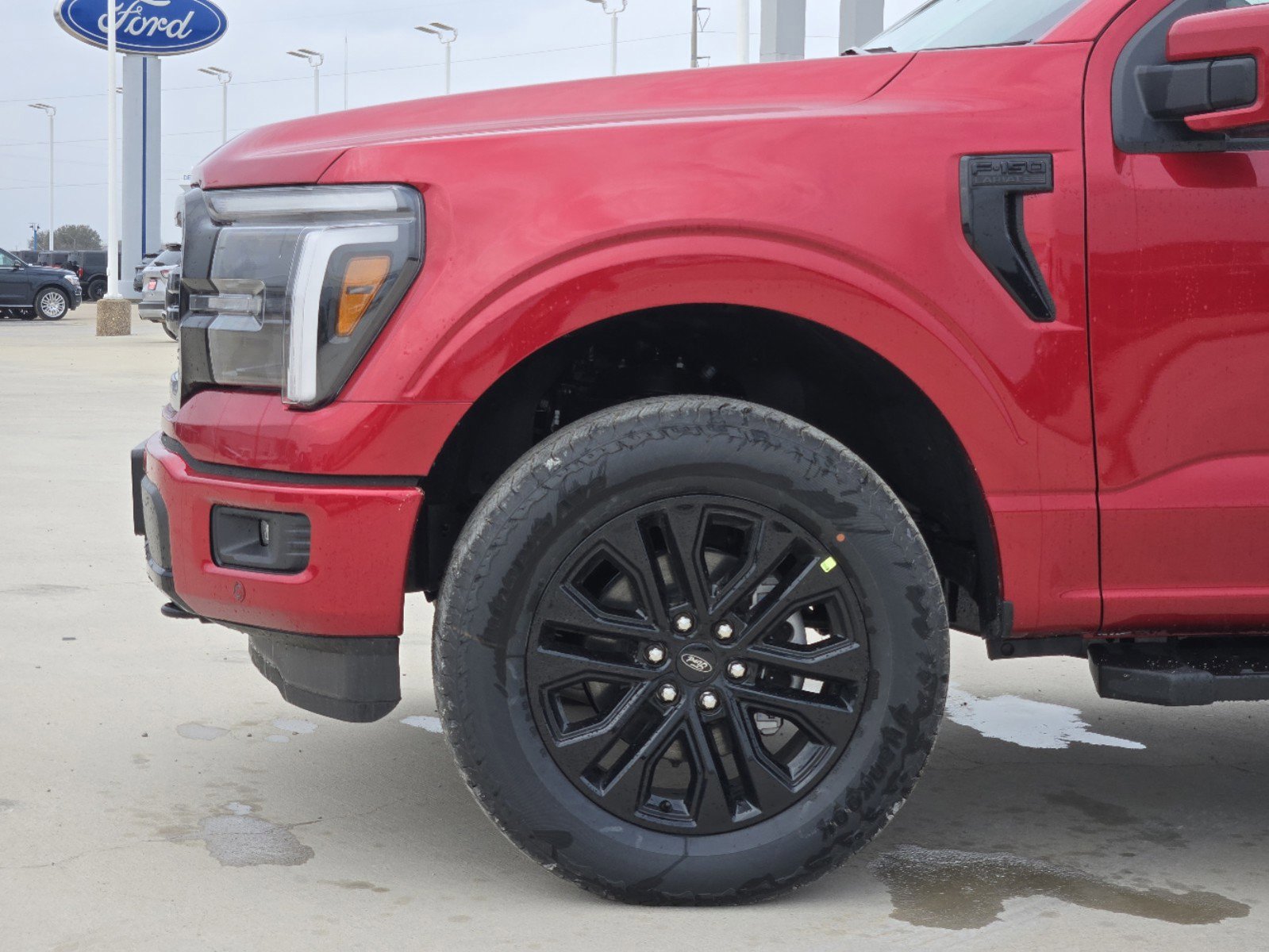 2025 Ford F-150 Lariat photo 4