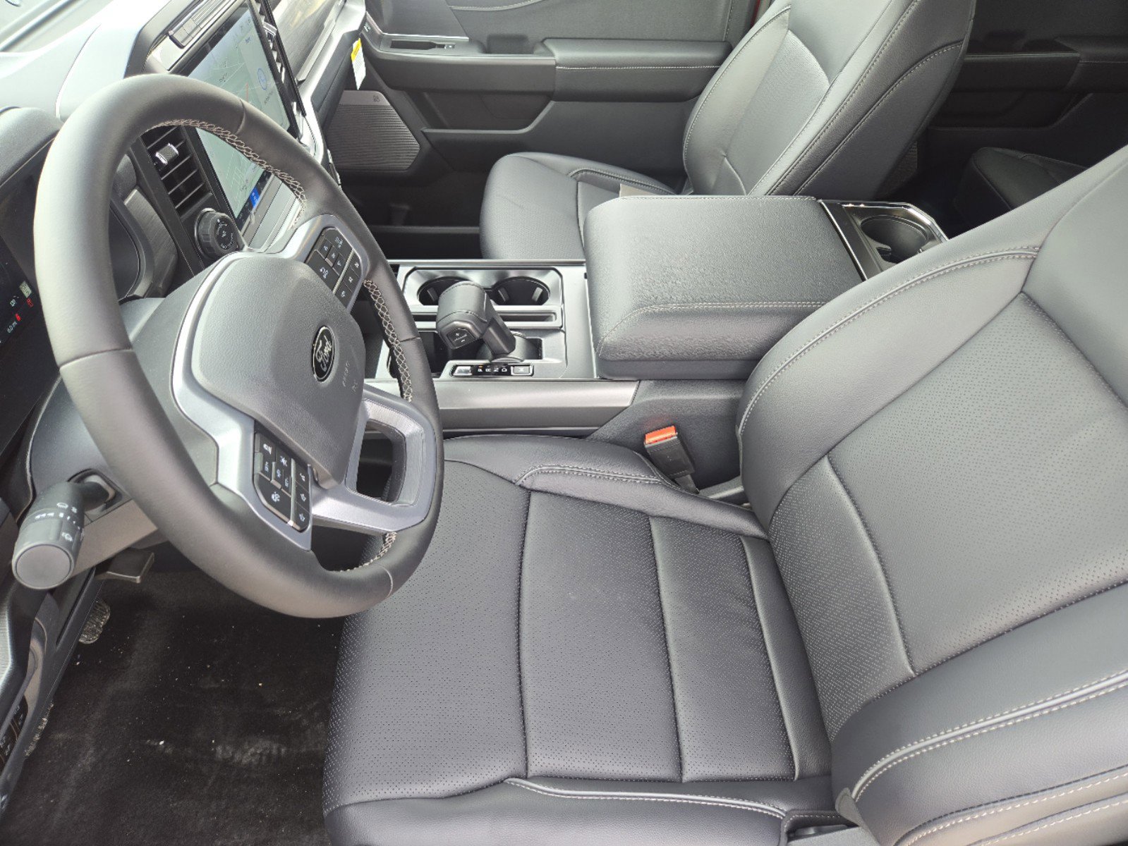 2025 Ford F-150 Lariat photo 8