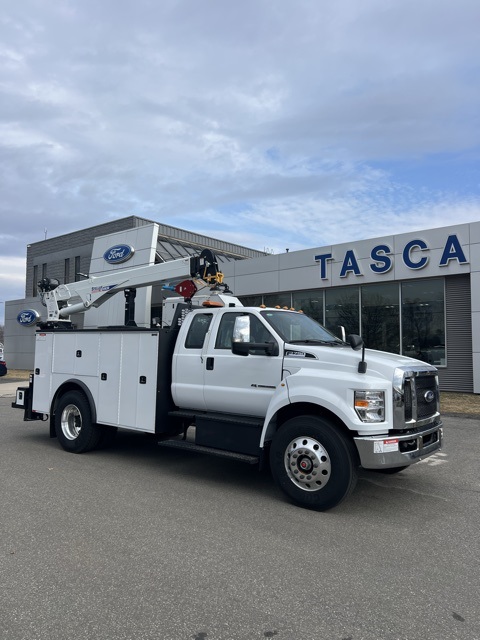 2025 Ford F-750SD Base