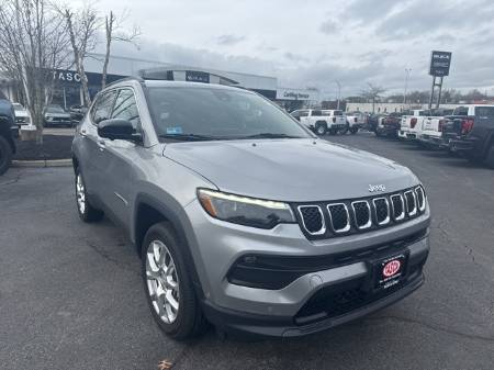 2023 Jeep Compass Latitude LUX