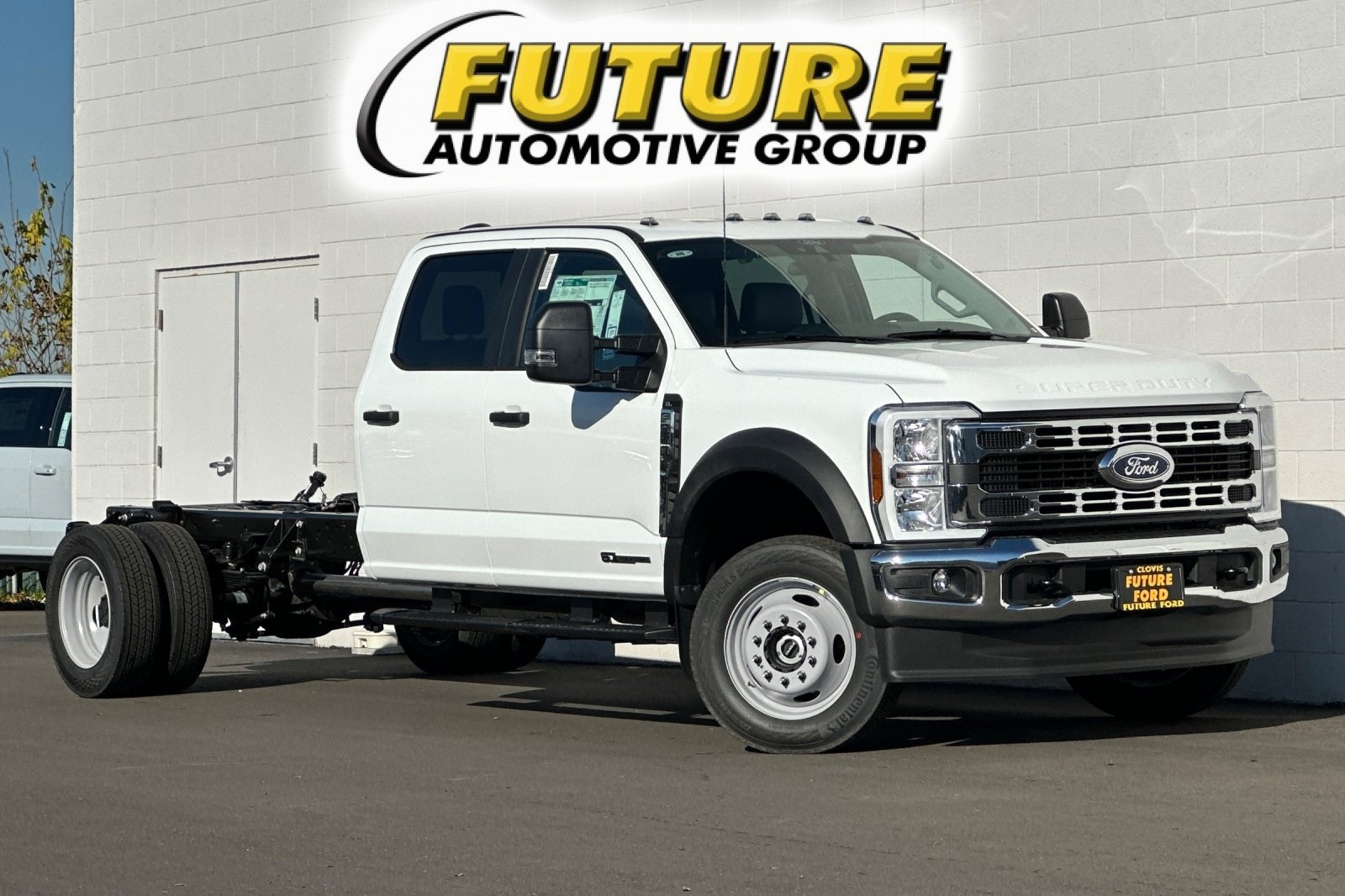 2025 Ford F-550 Super Duty Chassis Cab XL's photo