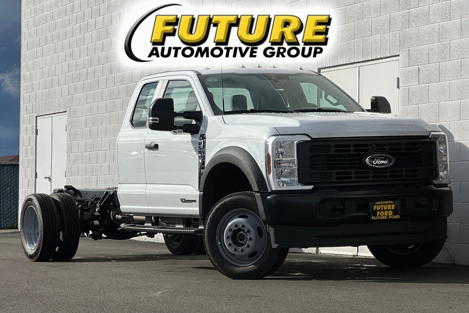2024 Ford F-550 Super Duty Chassis Cab XL's photo