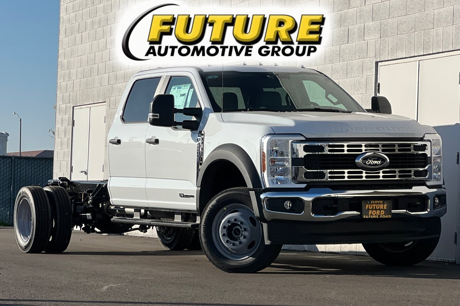 2025 Ford F-450 Super Duty Chassis Cab XL's photo