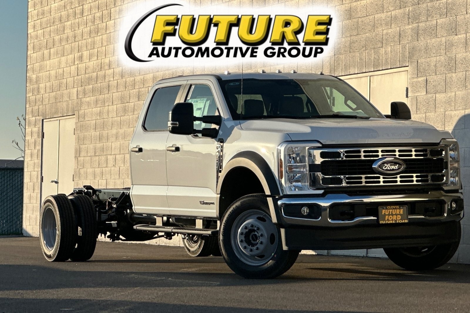2025 Ford F-450 Super Duty Chassis Cab XL's photo