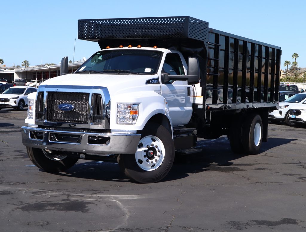 2025 Ford F-650SD Base