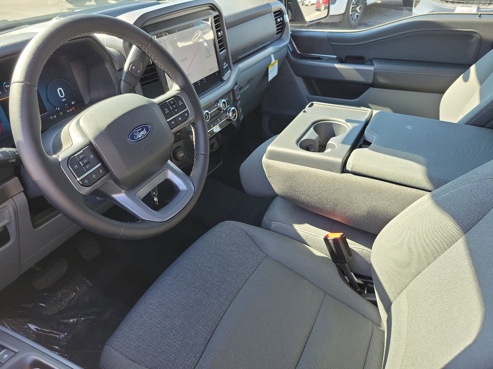 2025 Ford F-150 XLT photo 3