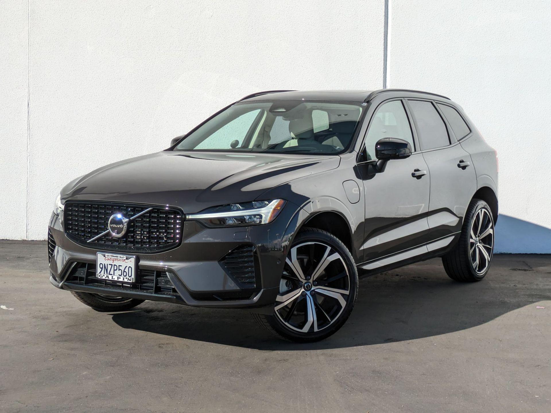 2025 Volvo XC60 Plug-In Hybrid T8 Ultra