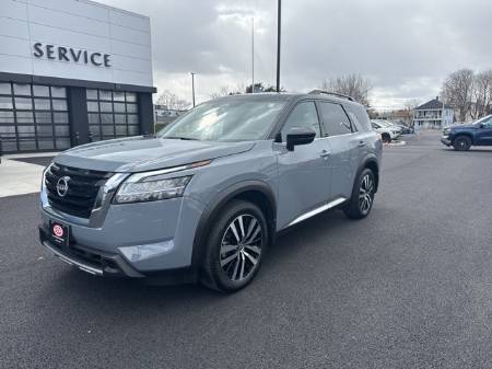 2024 Nissan Pathfinder Platinum