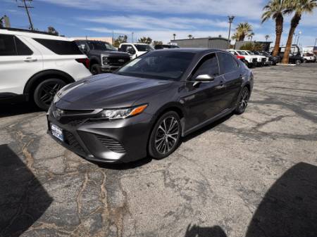 Used 2018 Toyota Camry SE with VIN 4T1B11HK2JU028373 for sale in Ridgecrest, CA