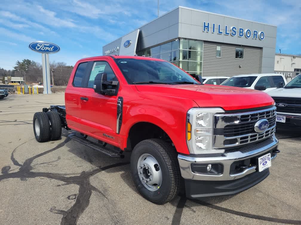 2025 Ford Super Duty F-350 DRW XL