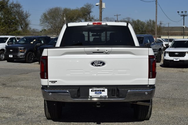 2025 Ford F-150 Lariat photo 2