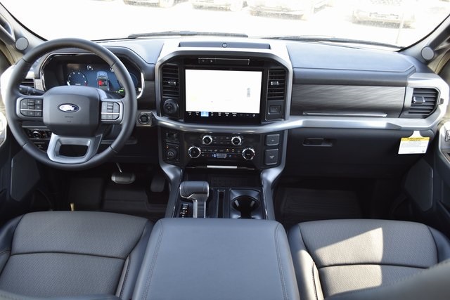 2025 Ford F-150 Lariat photo 4