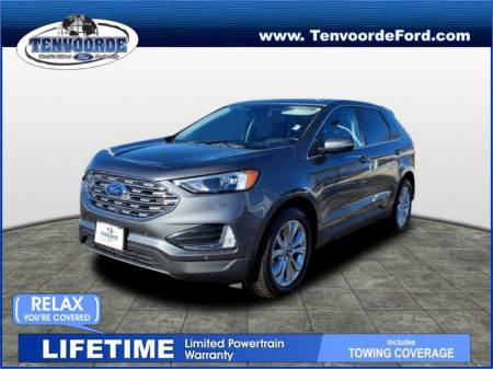 2022 Ford Edge Titanium