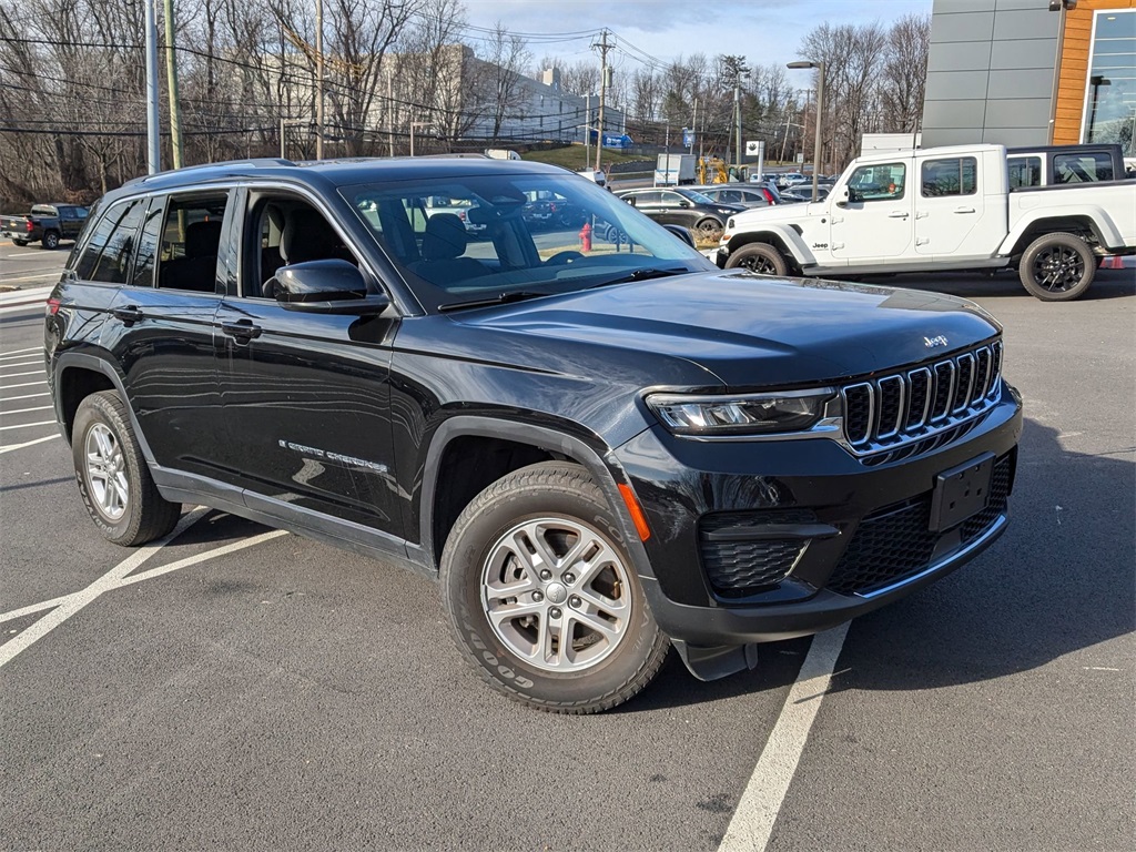 2022 Jeep Grand Cherokee Laredo