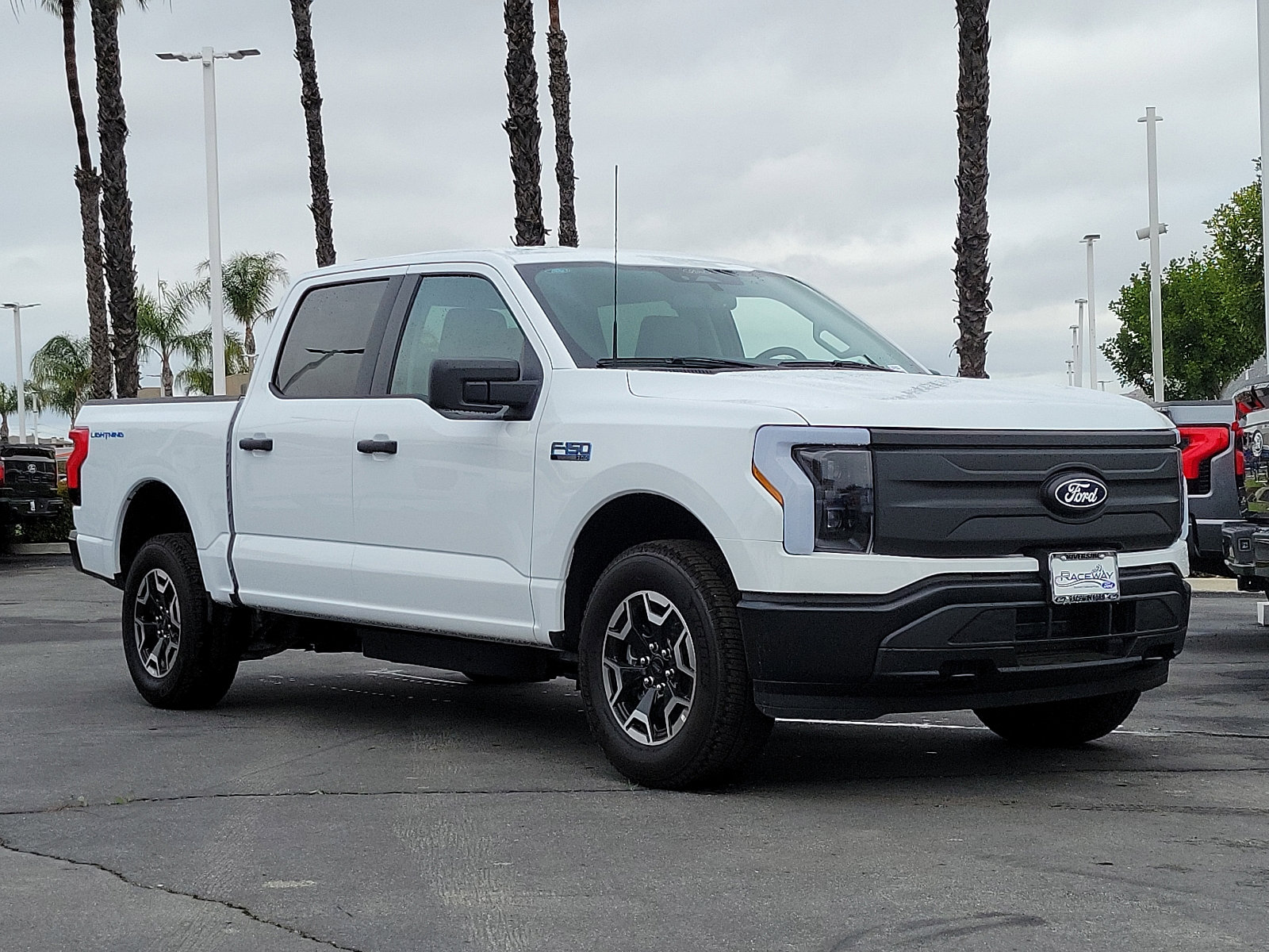 2024 Ford F-150 Lightning PRO