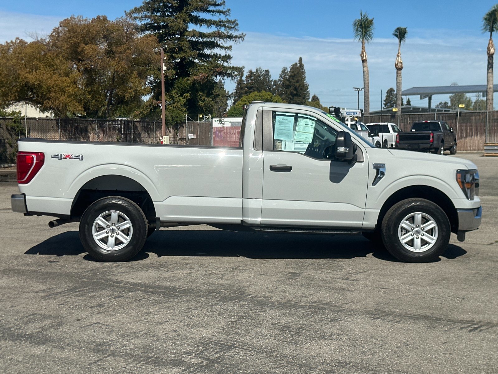 2023 Ford F-150 XLT photo 2