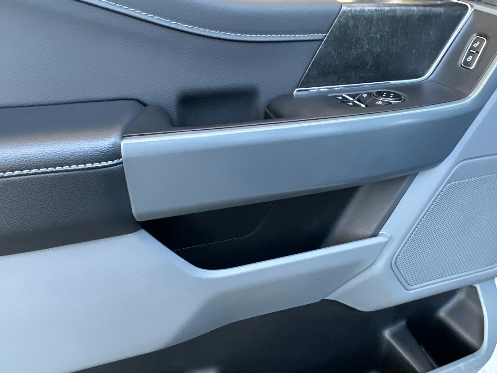 2023 Ford F-150 XLT photo 10