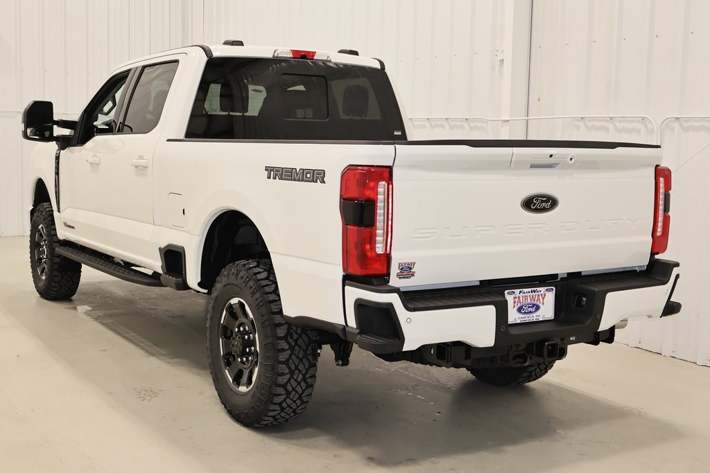 2025 Ford F-350 photo 3