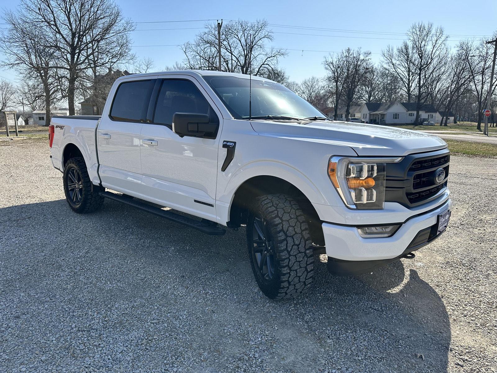 2023 Ford F-150 XLT photo 4