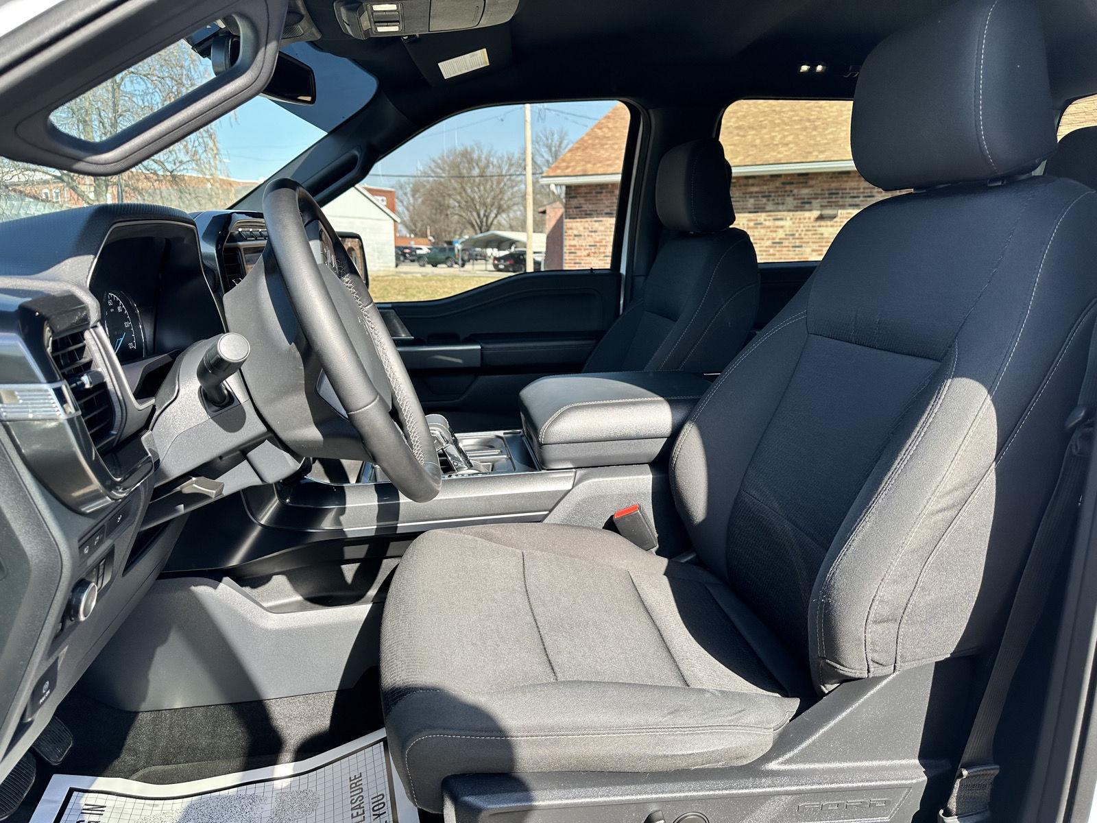 2023 Ford F-150 XLT photo 12