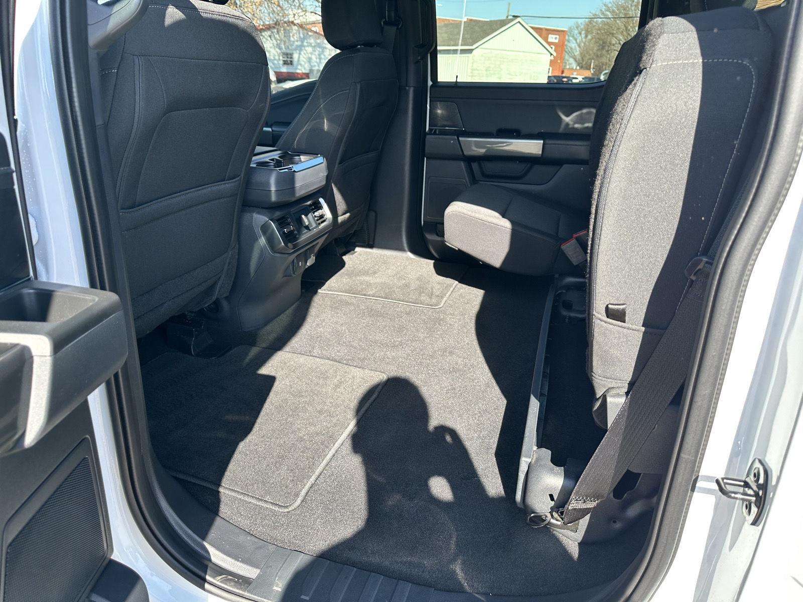 2023 Ford F-150 XLT photo 16