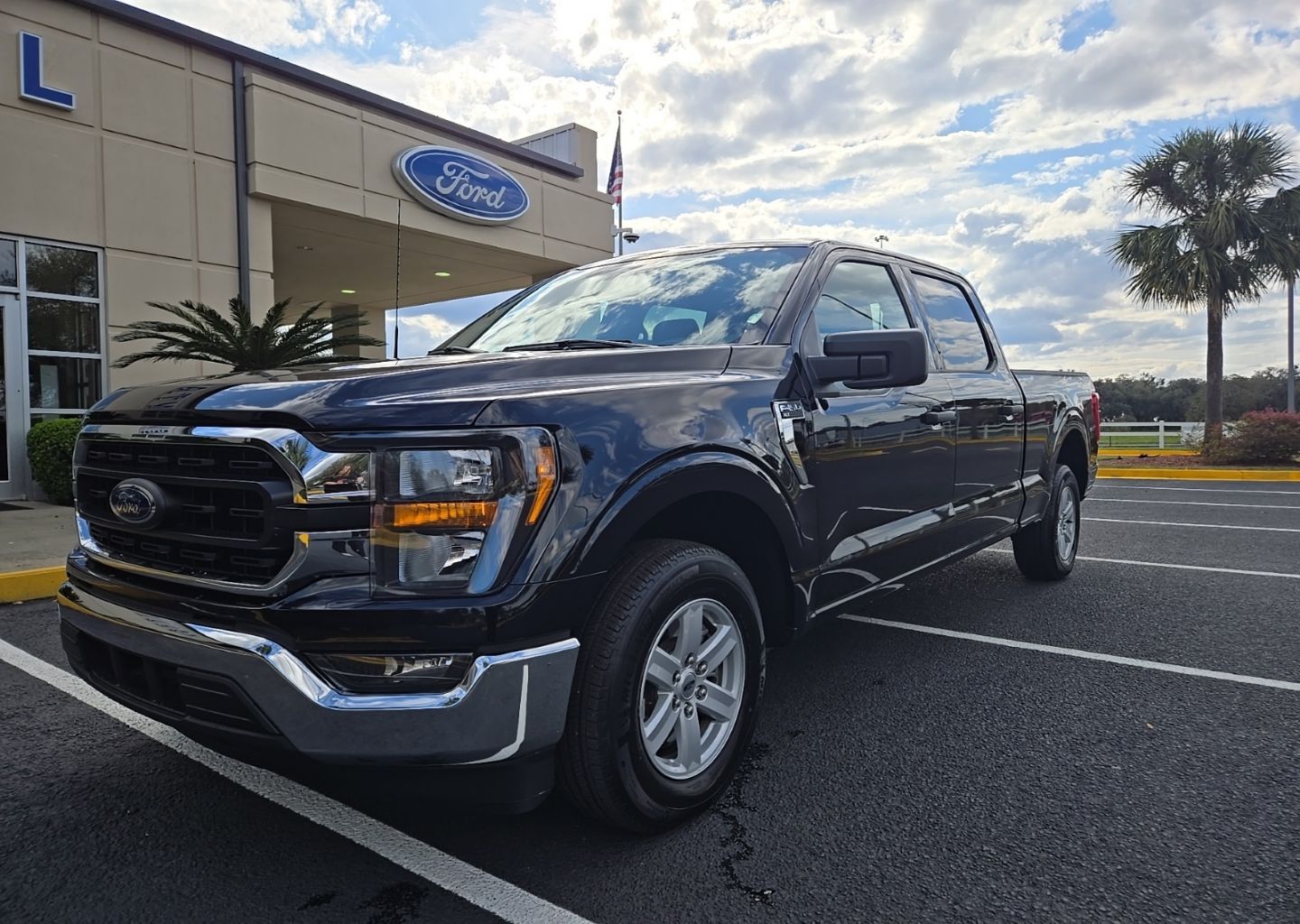 Used 2023 Ford F-150 XLT with VIN 1FTEW1CP3PKD59991 for sale in Darien, GA