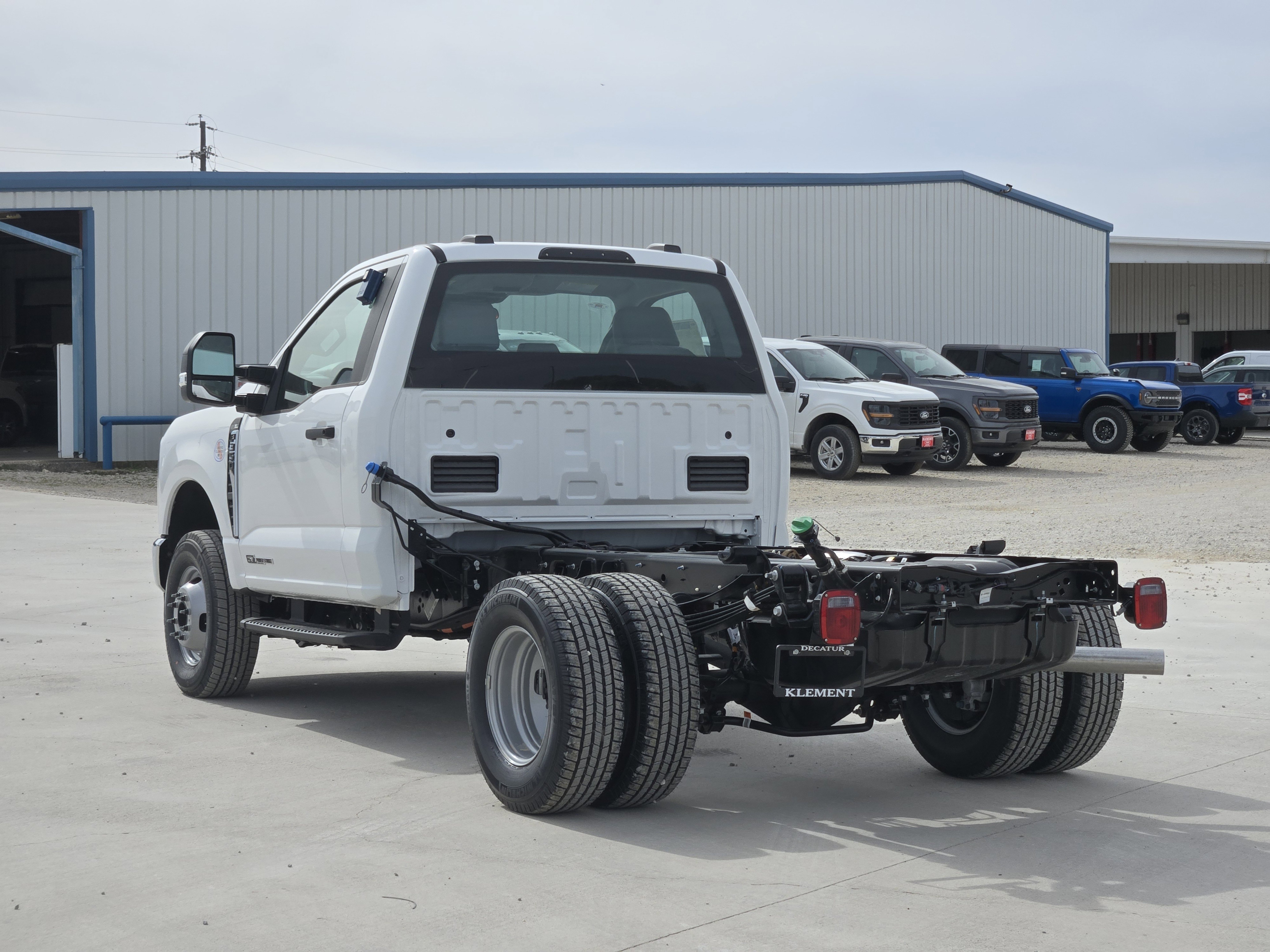 2025 Ford F-350 XL photo 3