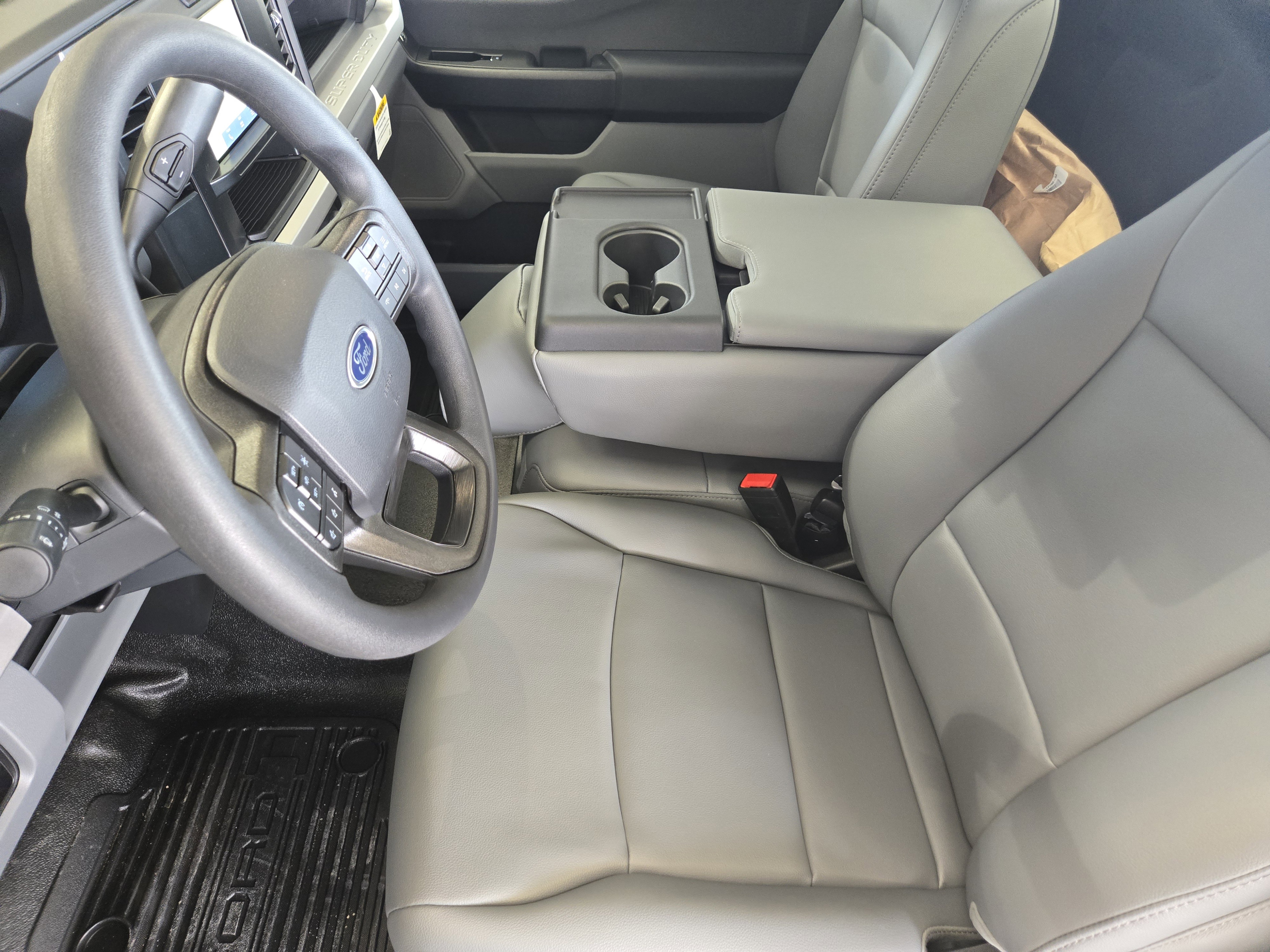 2025 Ford F-350 XL photo 8