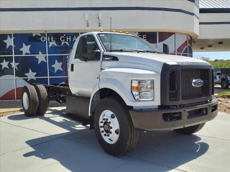 2025 Ford F-750SD Base