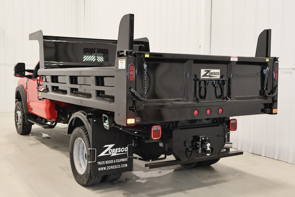 2024 Ford F-600 photo 2