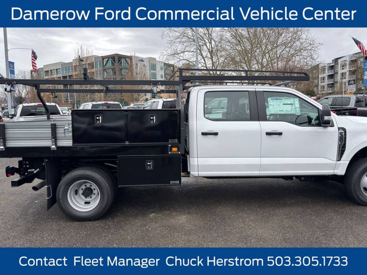 2025 Ford F-350 Super Duty Chassis Cab XL's photo