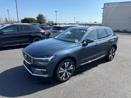 2023 Volvo XC60 B5 Plus Bright Theme