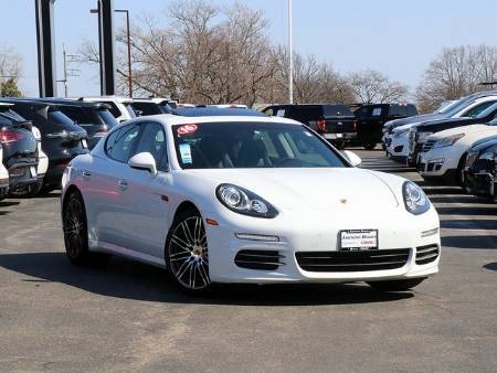 2016 Porsche Panamera 4