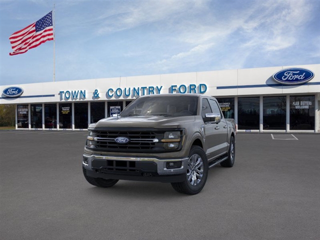 2025 Ford F-150 XLT photo 2