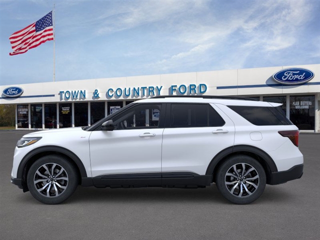 2025 Ford Explorer ST-Line photo 3