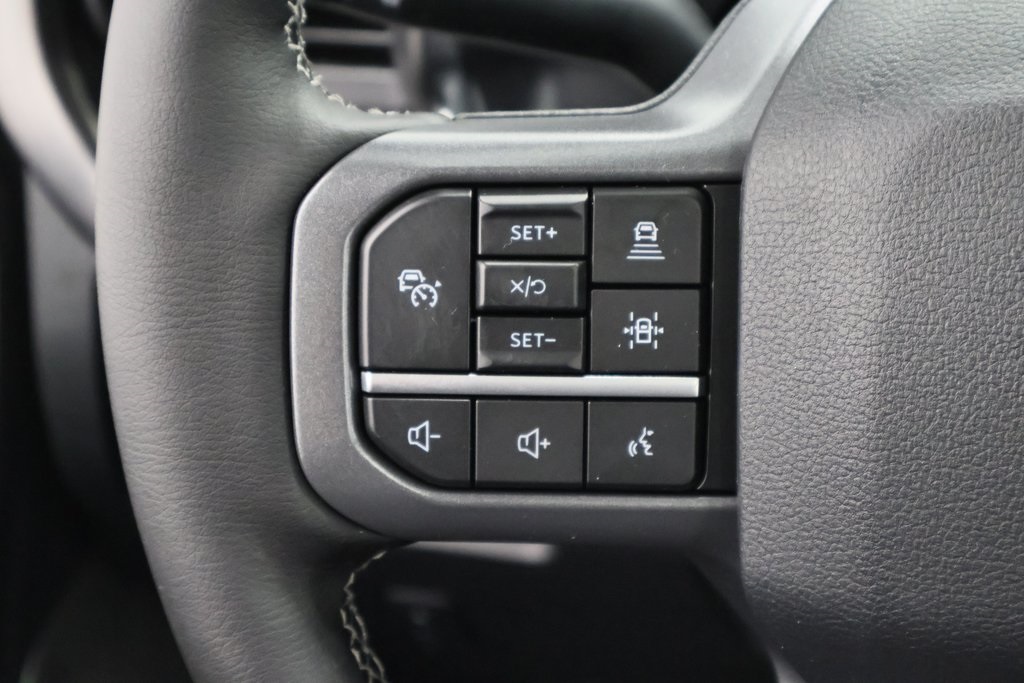 2025 Ford F-350 photo 16